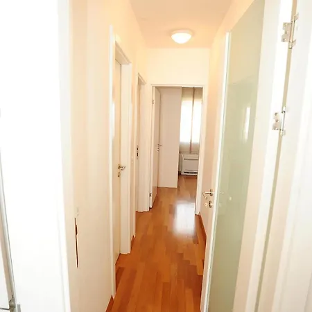 White Towers Residences Appartement *