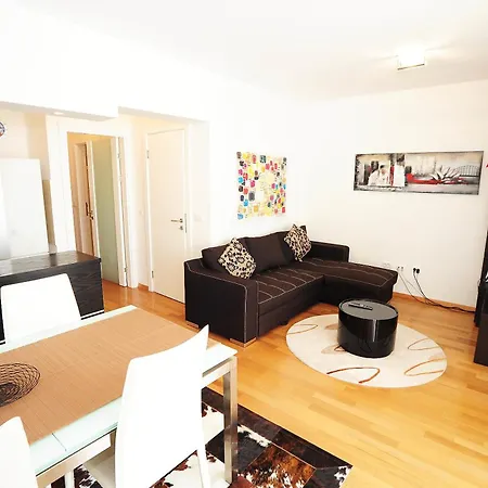 White Towers Residences Appartement