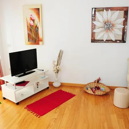 White Towers Residences Апартаменти