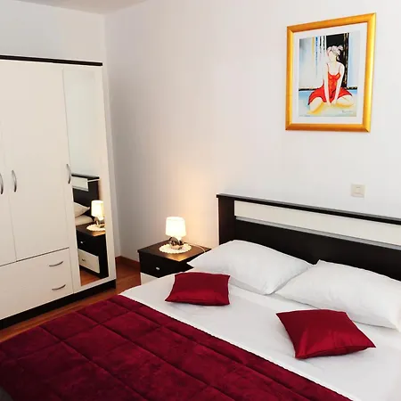 Апартаменти White Towers Residences Задар