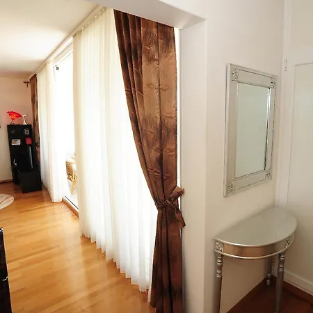 White Towers Residences Lejlighed