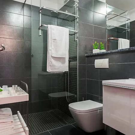 Апартаменти White Towers Residences