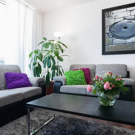 Апартаменти White Towers Residences